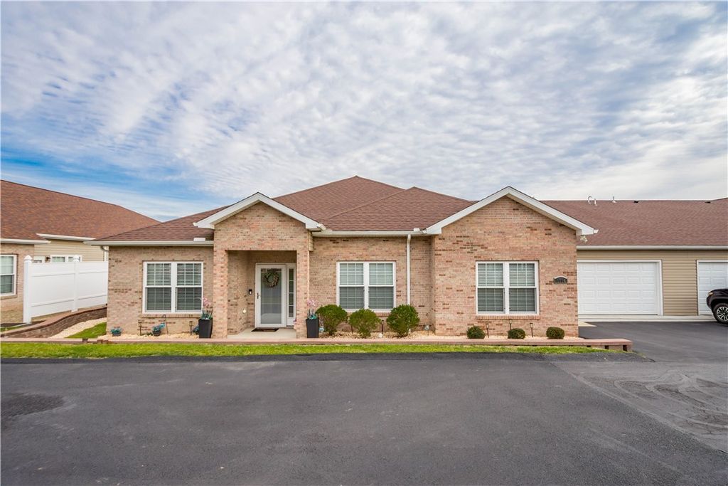 1704 Seminole Circle, Chippewa Twp, PA 15010