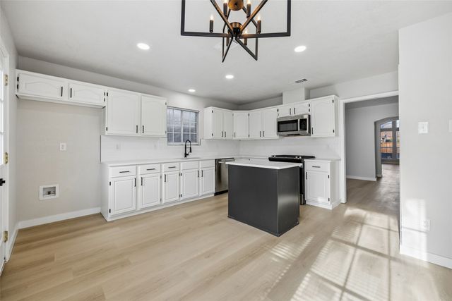 6207 Gray Wolf Trail, Dallas, TX 75252