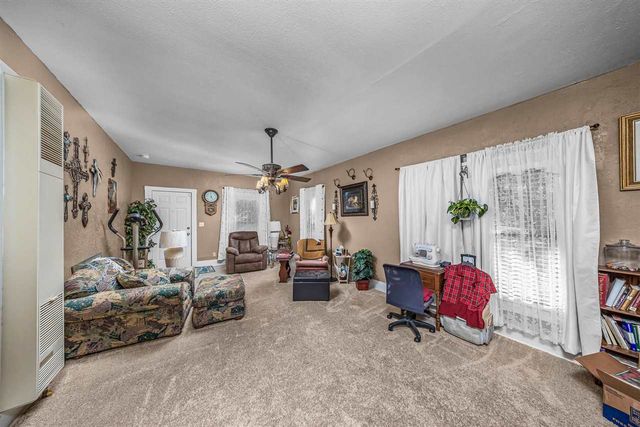 303 E Oklahoma St, Walter, OK 73572