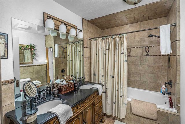 303 E Oklahoma St, Walter, OK 73572