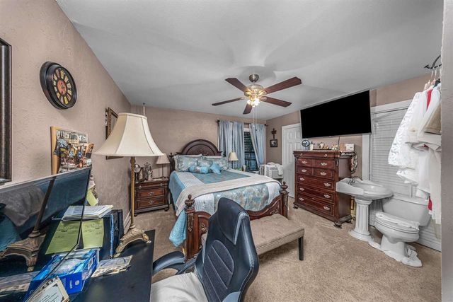 303 E Oklahoma St, Walter, OK 73572