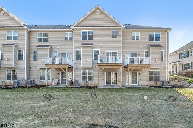 8 Watersedge Dr, Parsippany-troy Hills Twp., NJ 07005