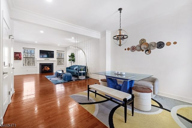 8 Watersedge Dr, Parsippany-troy Hills Twp., NJ 07005