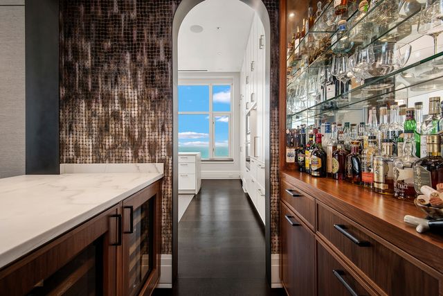 132 E Delaware Place 6206, Chicago, IL 60611