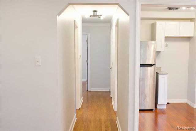 19189 Berden Street, Grosse Pointe, MI 48236