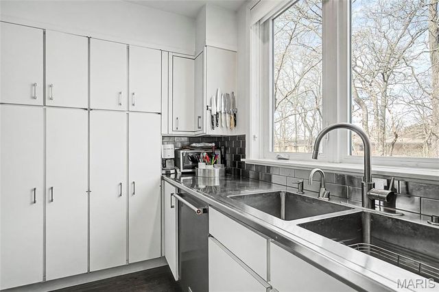 2825 Clayton Forest Court, Town And Country, MO 63131