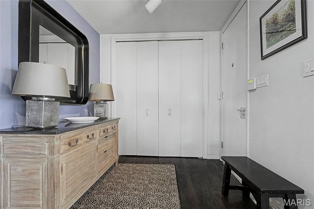 2825 Clayton Forest Court, Town And Country, MO 63131