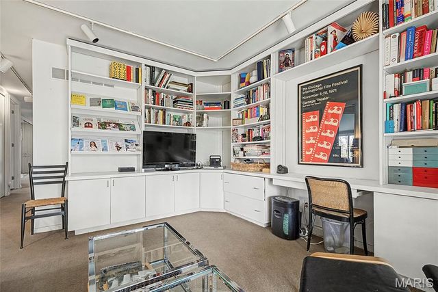 2825 Clayton Forest Court, Town And Country, MO 63131