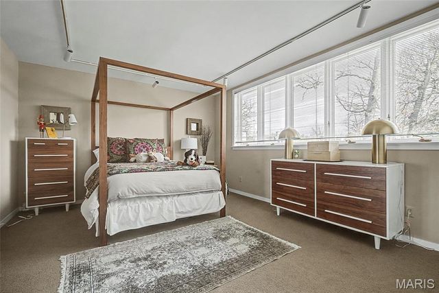 2825 Clayton Forest Court, Town And Country, MO 63131