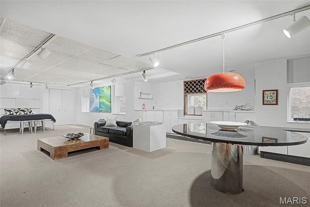 2825 Clayton Forest Court, Town And Country, MO 63131