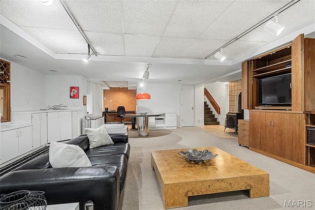 2825 Clayton Forest Court, Town And Country, MO 63131