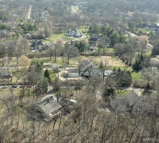 2825 Clayton Forest Court, Town And Country, MO 63131