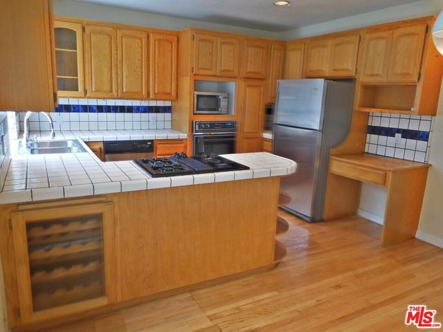 1621 Silverwood Terrace, Los Angeles, CA 90026
