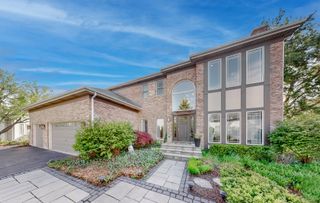 526 Spruce Lane, Lisle, IL 60532