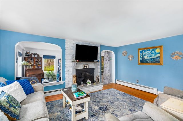 1812 Old Louisquisset Pike, Lincoln, RI 02865