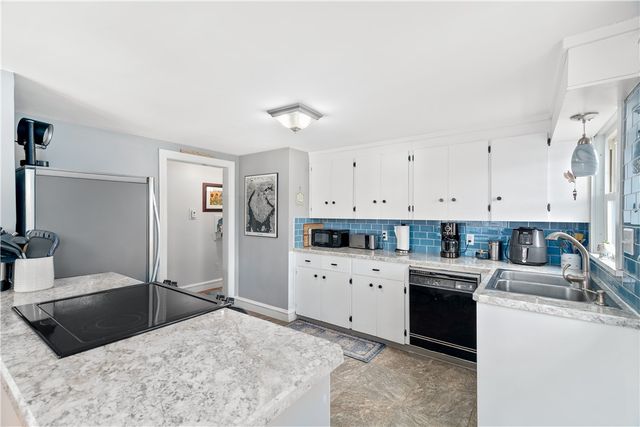 1812 Old Louisquisset Pike, Lincoln, RI 02865