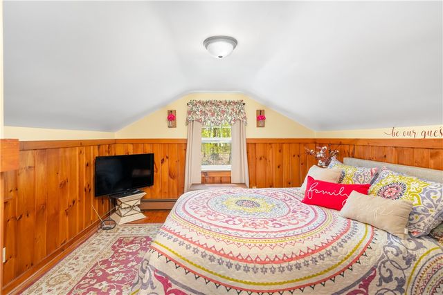 1812 Old Louisquisset Pike, Lincoln, RI 02865