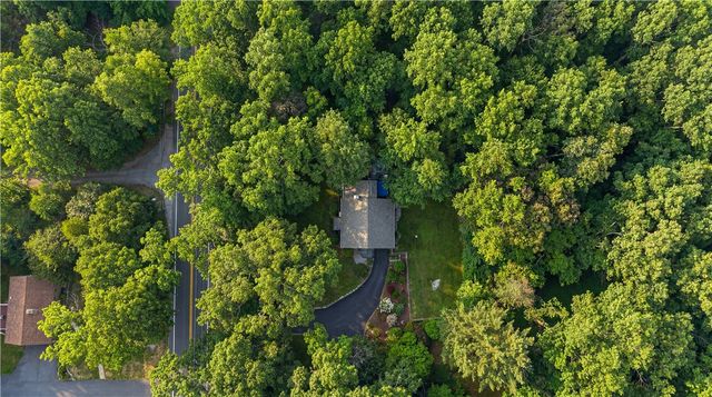 1812 Old Louisquisset Pike, Lincoln, RI 02865