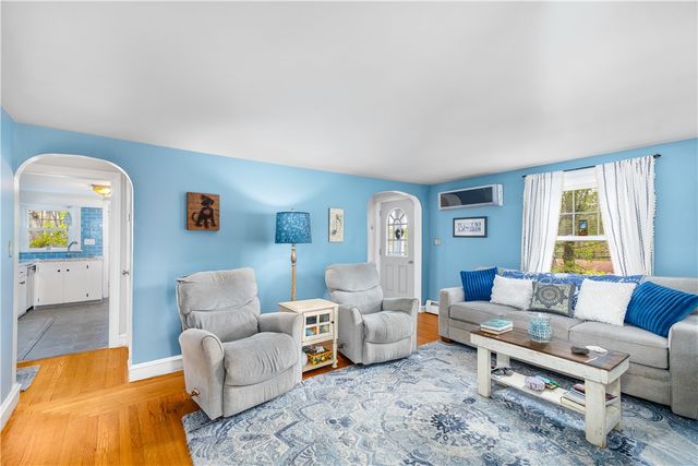 1812 Old Louisquisset Pike, Lincoln, RI 02865