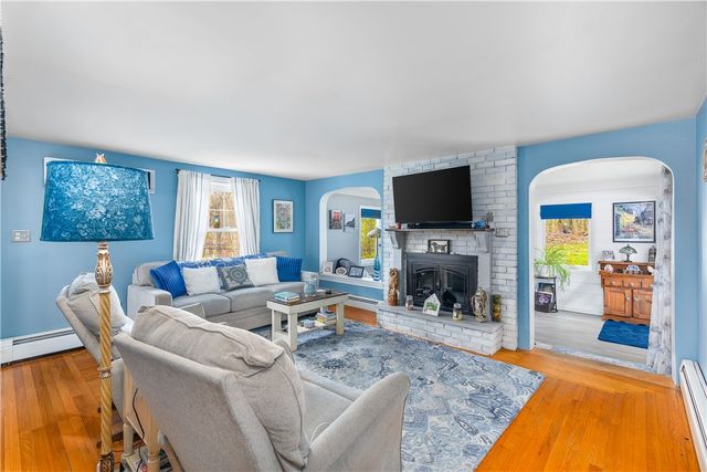 1812 Old Louisquisset Pike, Lincoln, RI 02865