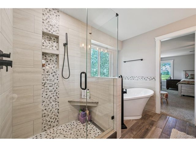 1041 Wisteria Dr, Loveland, CO 80538