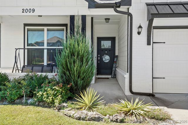 2009 W Huntsville Court, Broken Arrow, OK 74011