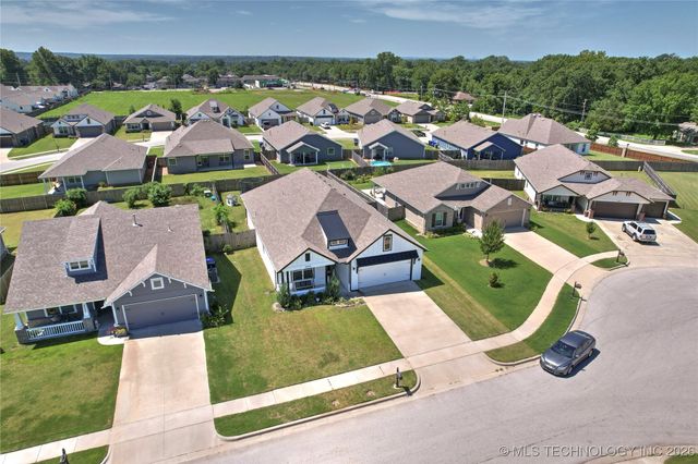 2009 W Huntsville Court, Broken Arrow, OK 74011