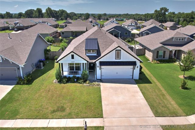 2009 W Huntsville Court, Broken Arrow, OK 74011