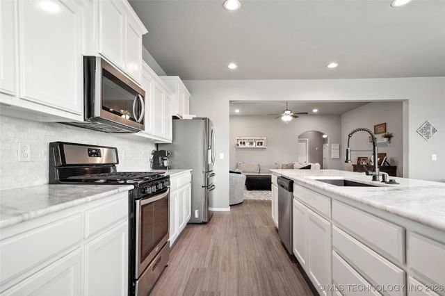 2009 W Huntsville Court, Broken Arrow, OK 74011