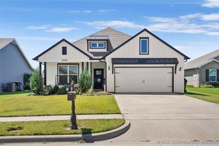 2009 W Huntsville Court, Broken Arrow, OK 74011