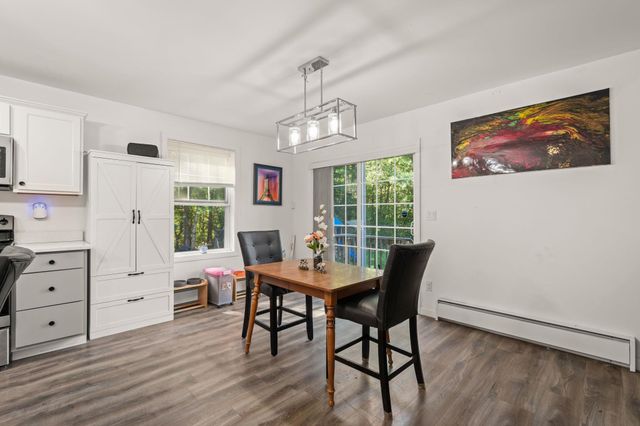 10 Norway Plains Road, Rochester, NH 03868