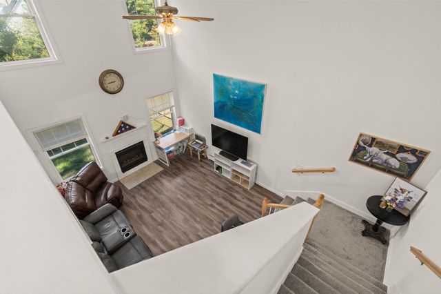 10 Norway Plains Road, Rochester, NH 03868