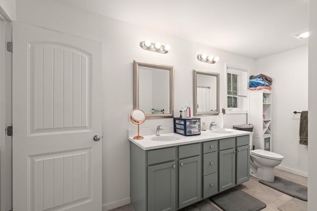10 Norway Plains Road, Rochester, NH 03868