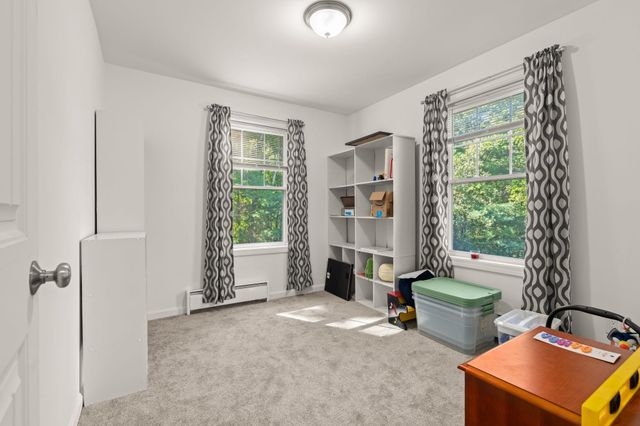 10 Norway Plains Road, Rochester, NH 03868