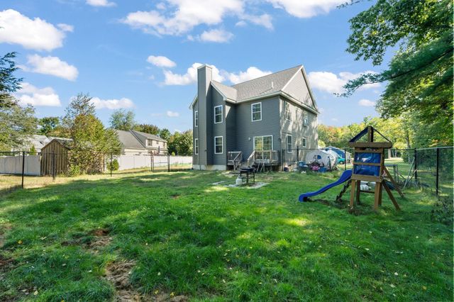 10 Norway Plains Road, Rochester, NH 03868