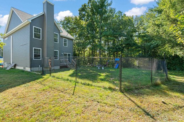 10 Norway Plains Road, Rochester, NH 03868
