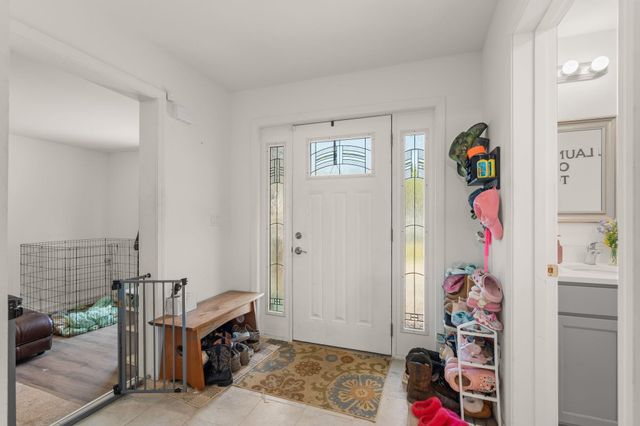 10 Norway Plains Road, Rochester, NH 03868