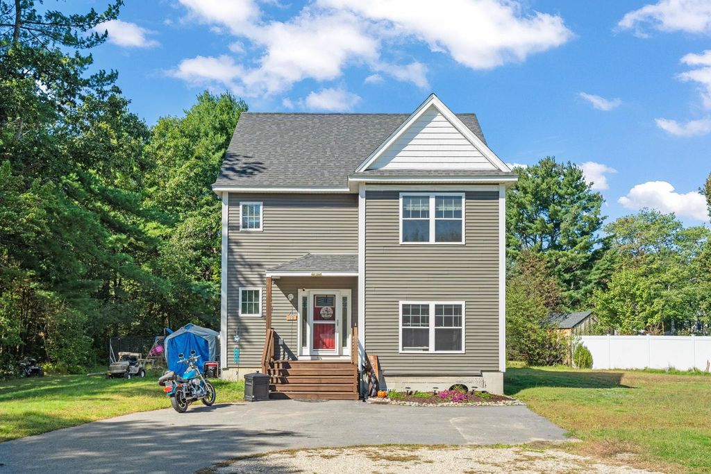 10 Norway Plains Road, Rochester, NH 03868