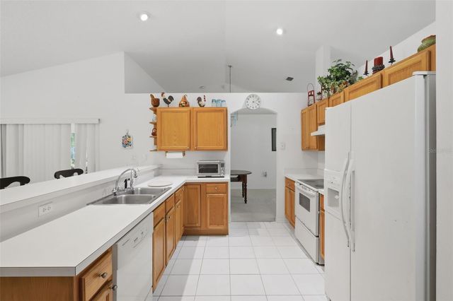 1028 COLLINS AVENUE, Orange City, FL 32763