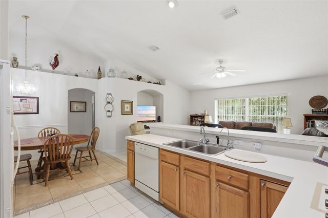 1028 COLLINS AVENUE, Orange City, FL 32763