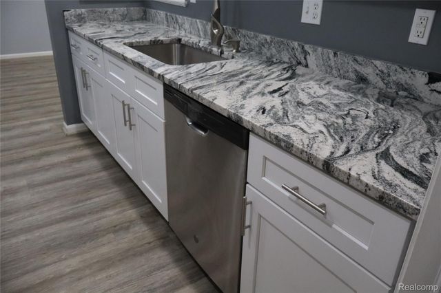 44843 MARIGOLD Drive, Sterling Heights, MI 48314