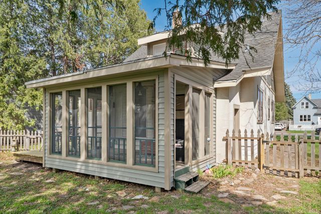 847 Ashland Street S, Cambridge, MN 55008