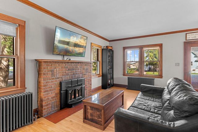 847 Ashland Street S, Cambridge, MN 55008
