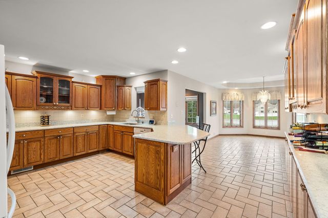 1552 Jade Boulevard, Valparaiso, IN 46385