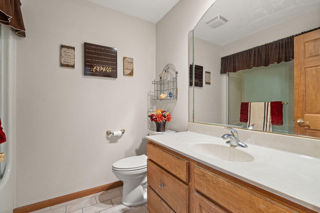 1552 Jade Boulevard, Valparaiso, IN 46385
