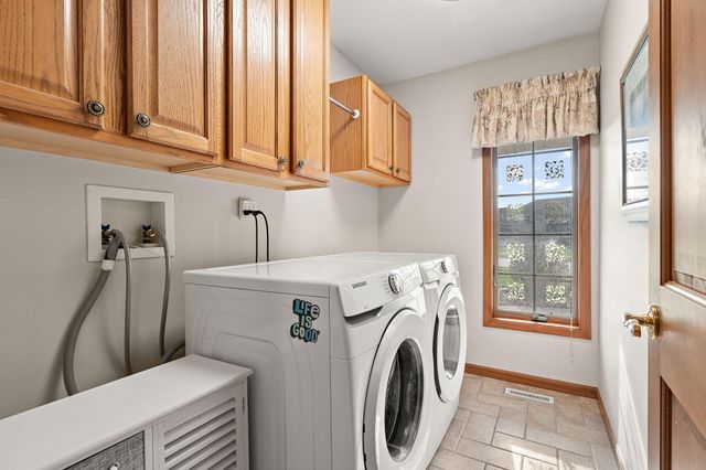1552 Jade Boulevard, Valparaiso, IN 46385