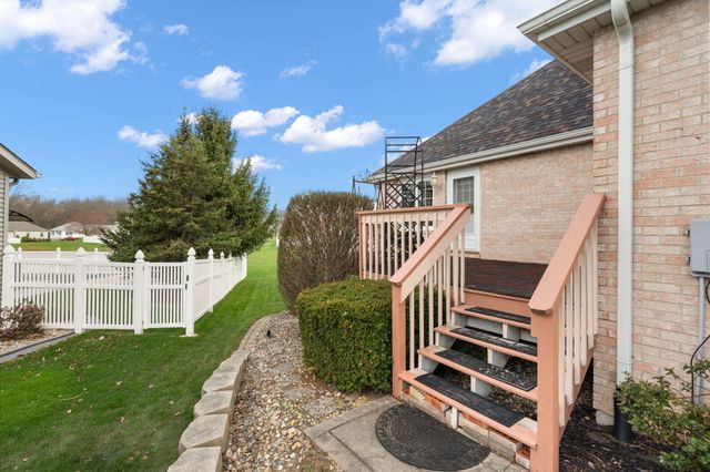 1552 Jade Boulevard, Valparaiso, IN 46385