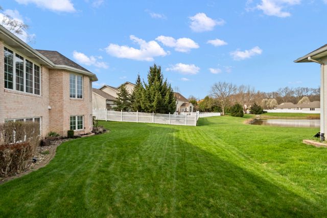 1552 Jade Boulevard, Valparaiso, IN 46385