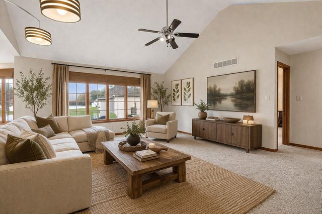 1552 Jade Boulevard, Valparaiso, IN 46385