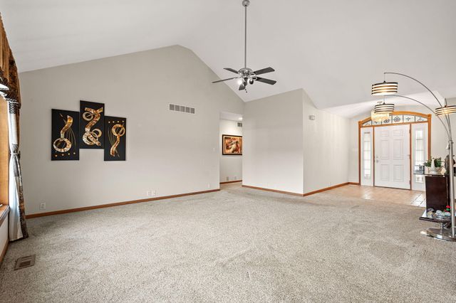1552 Jade Boulevard, Valparaiso, IN 46385